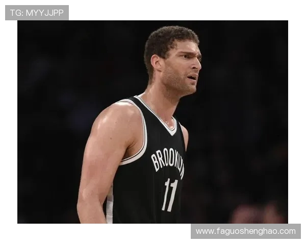 布鲁克洛佩斯:从NBA巨星到篮球战术的多面手 布鲁克洛佩斯:从NBA巨星到篮球战术的多面手