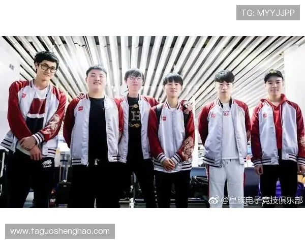 南京篮球队与重庆篮球队赛后复盘分析团队配合与战术执行的精彩瞬间 南京篮球队与重庆篮球队赛后复盘分析团队配合与战术执行的精彩瞬间